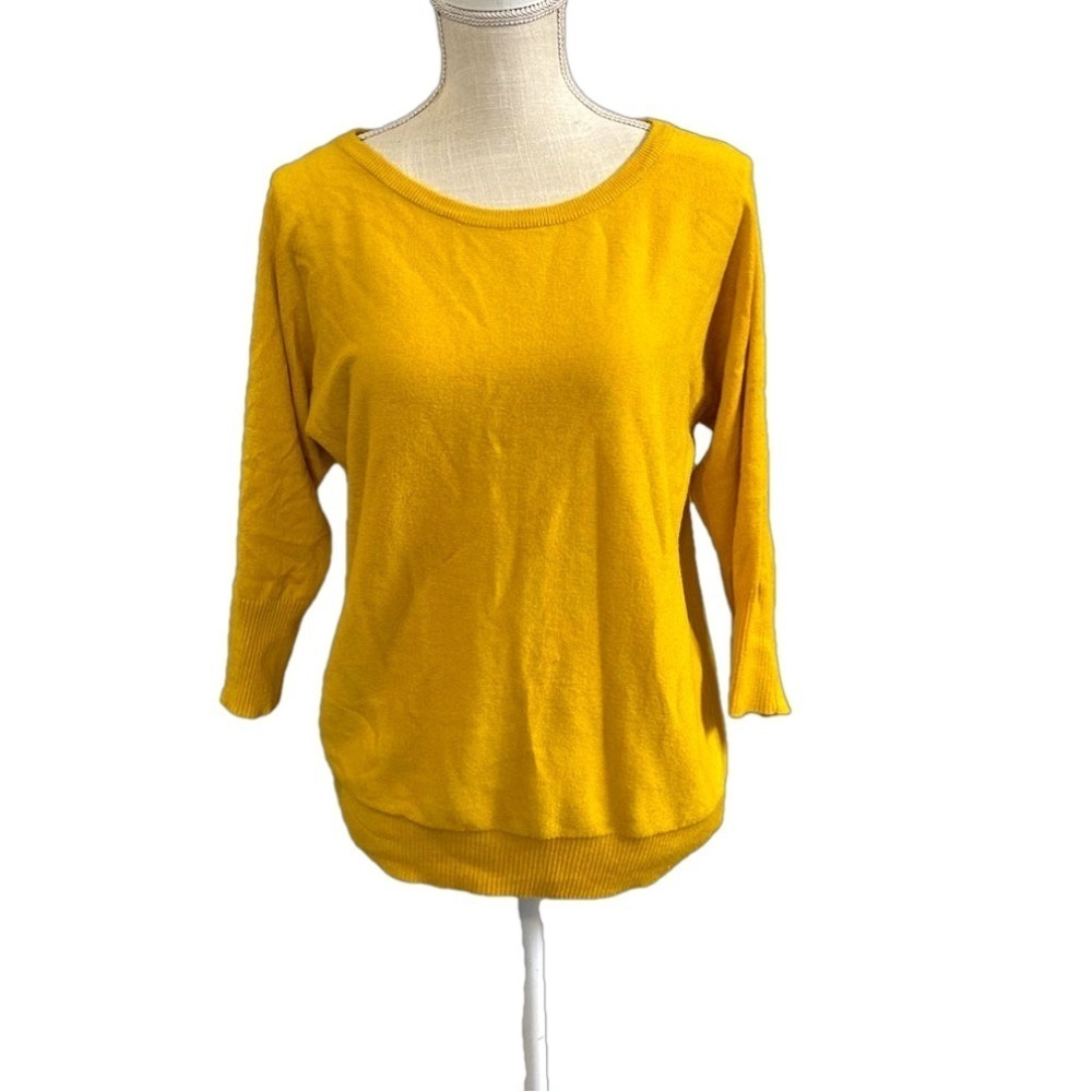 Women's 89th + Madison Mustard Yellow Long Split Sleeve Sweater. Size Medium